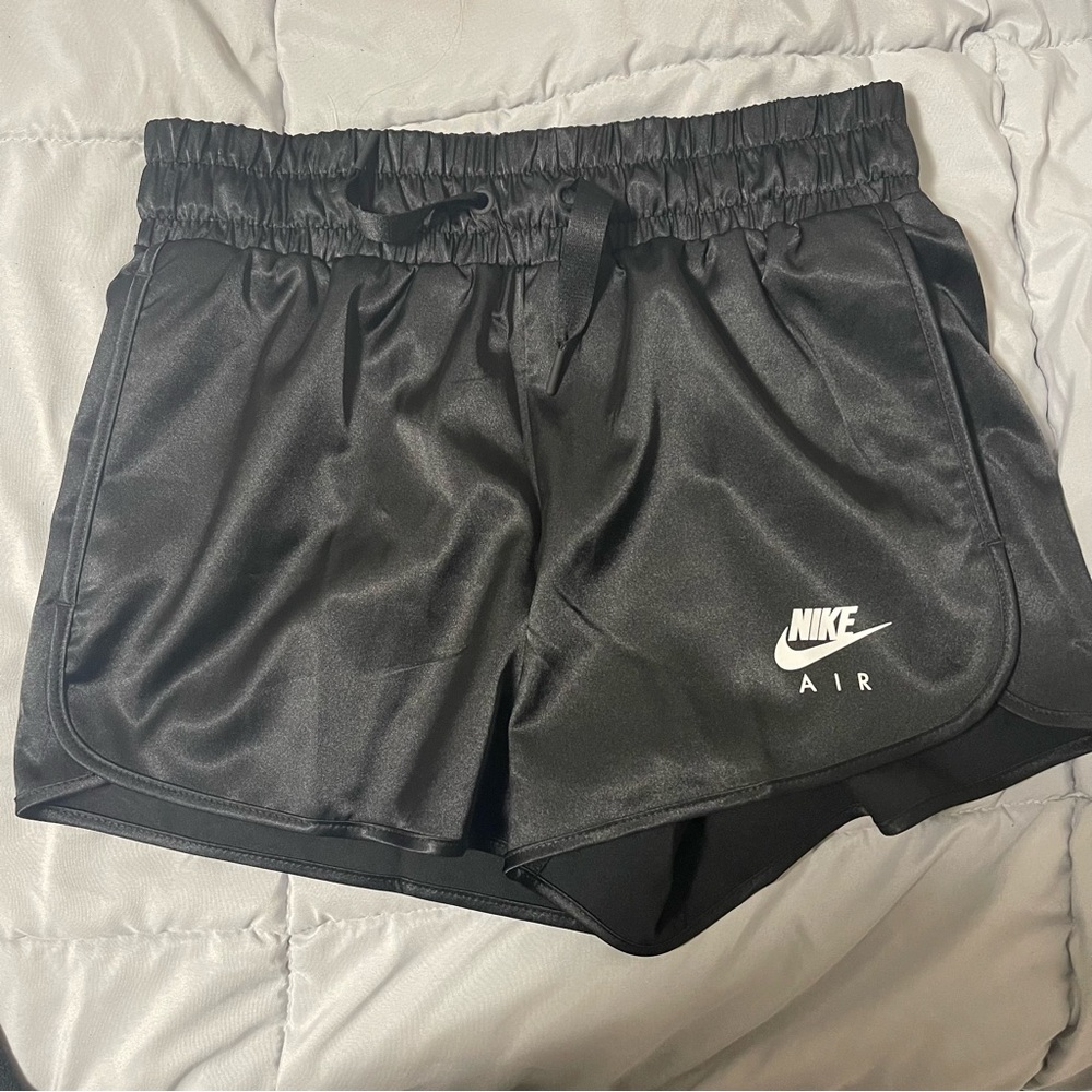 NEW Nike women’s shorts